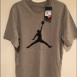 Brand new Men’s Medium active fit Nike Jordan tshirt.